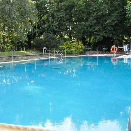 Golf Hotel Lainate Bagian luar foto